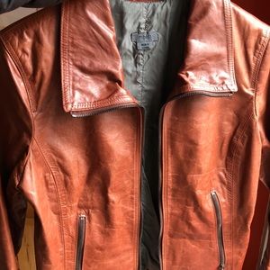 M0851 leather jacket, size 6